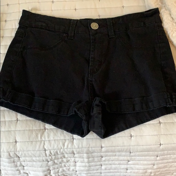 Black jean shorts - Picture 1 of 3